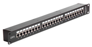 DELOCK patch panel 43295, 19"/1U, CAT 6, 24x coupler RJ45 ports, μαύρο